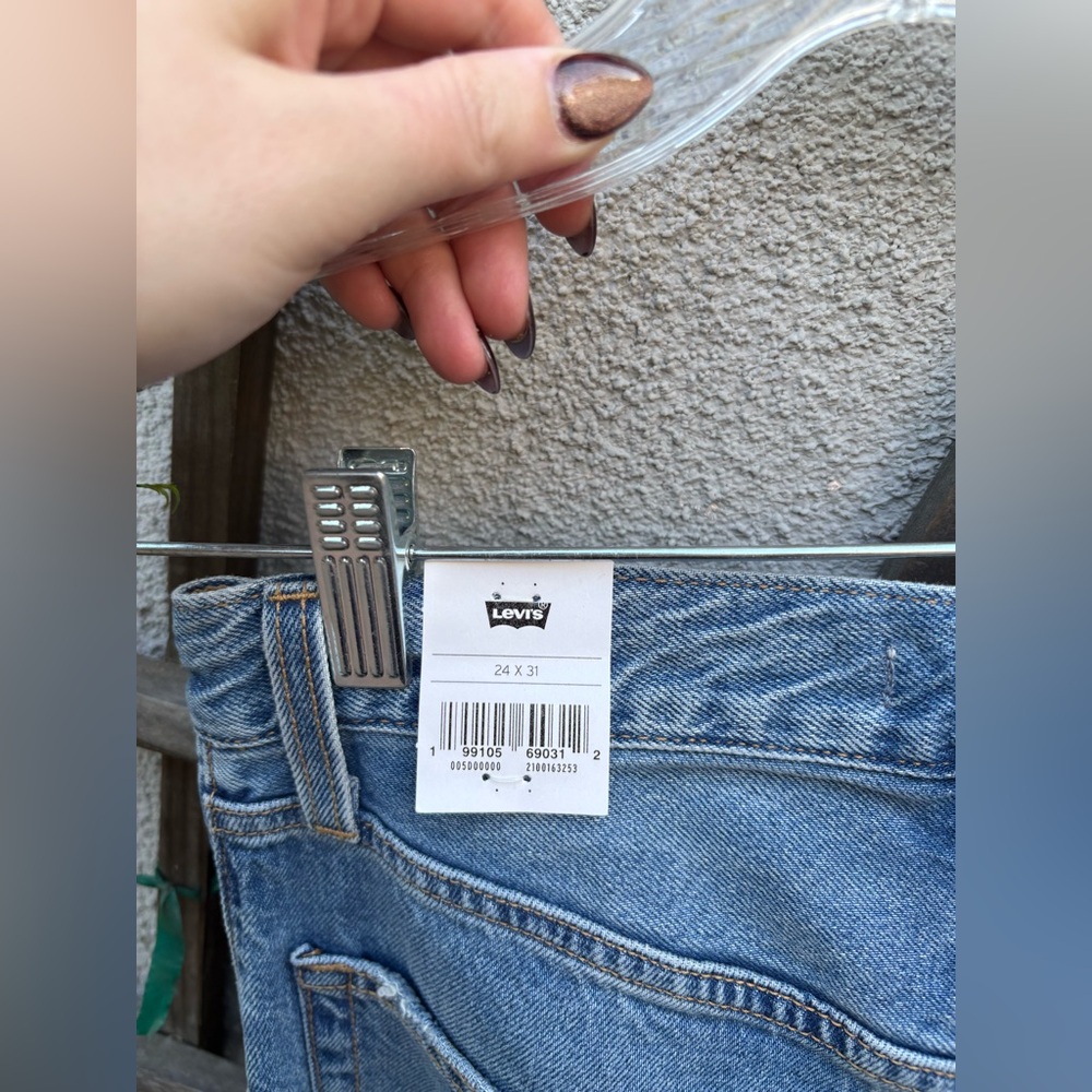 Levi’s Loose Boot in Easy Days - Medium Wash New with Tags! - Picture 9 of 9
